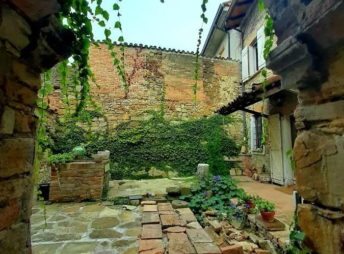 Casa Morelli * Montalbo